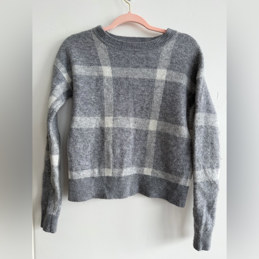 Banana Republic Gray and White Plaid Sweater | 58% Wool | Size XS